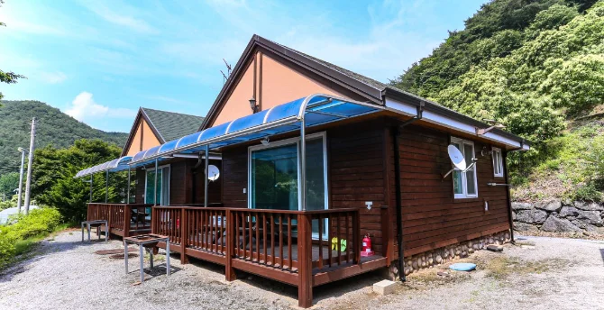 [일~금 40%할인]  장곡마을 대형 숙소 (최대 8인) 2인권: 141,000원
